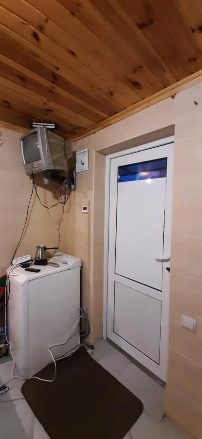 Дом С Удобствами Apartment Cherkasy Luaran gambar