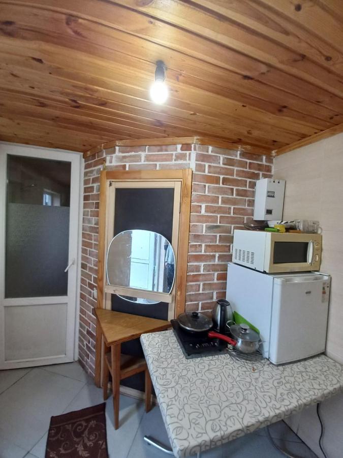 Дом С Удобствами Apartment Cherkasy Luaran gambar